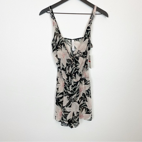 Flora Nikrooz Floral Romper - Picture 3 of 7